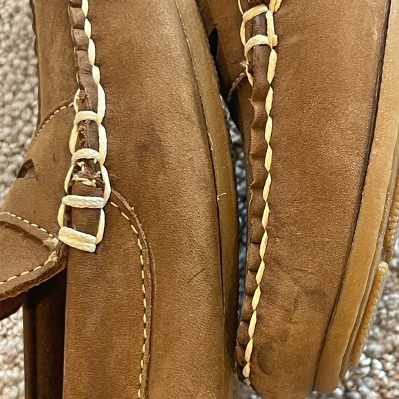 Minnetonka Men’s Tan Suede Loafers, Slip On, Stitching Detail, Comfort, Size 8.5 - Picture 10 of 14